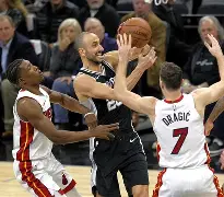 马刺队球员整体表现出色，力挫对手取胜的简单介绍