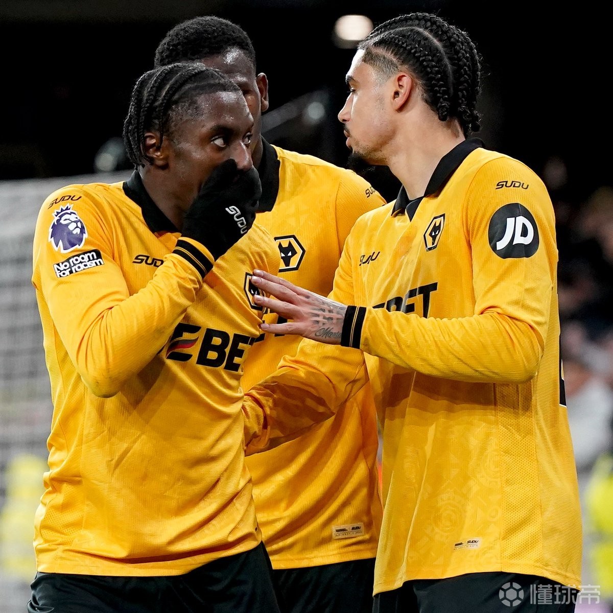 狼队后卫连续两场进球，助球队继续保级